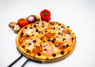 Pizza Prosciutto Salami